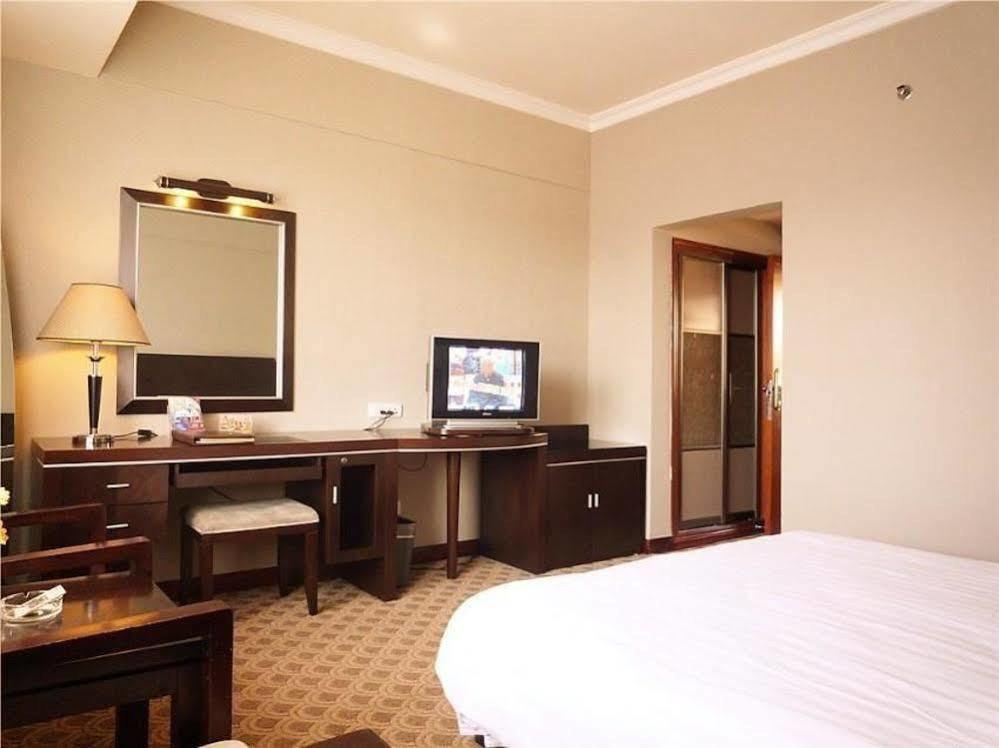 Guilin Lifeng Hotel מראה חיצוני תמונה
